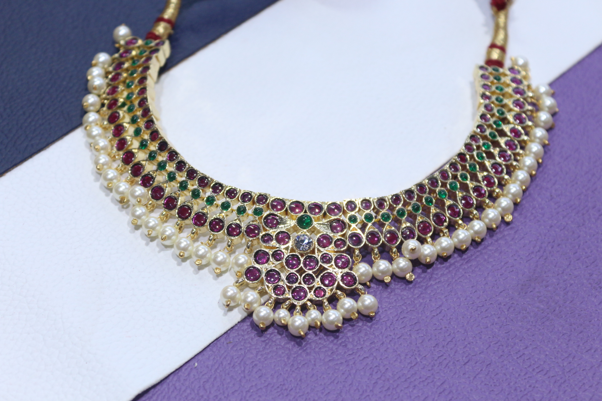 SHOBANA NECKLACE WITH KEMPU STONES