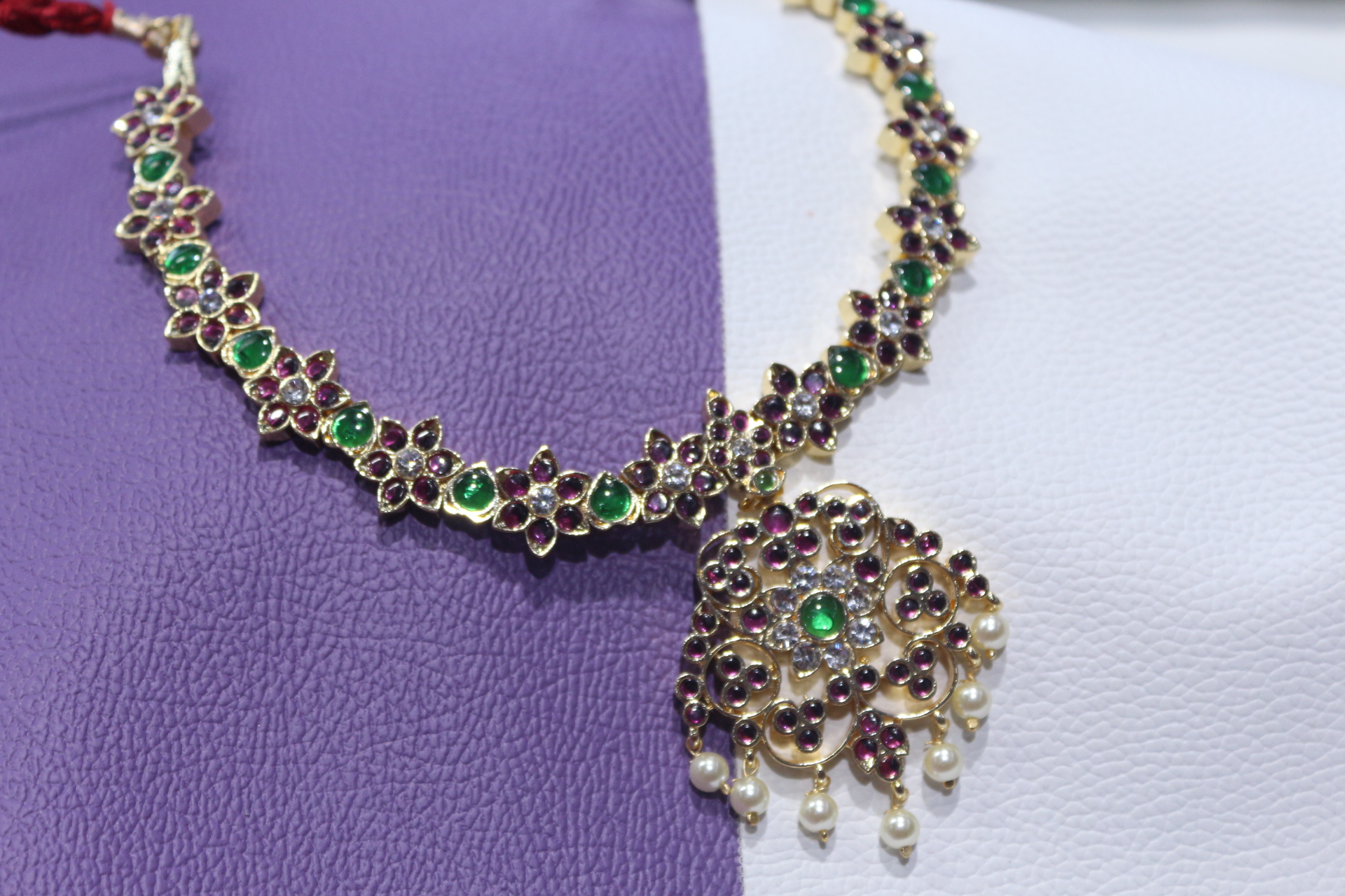 Floral  Pendant Necklace