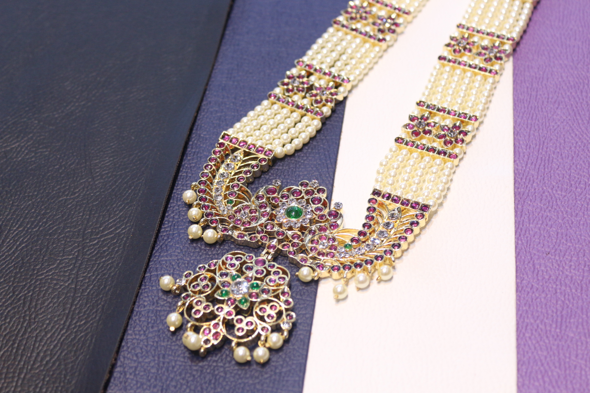 PEARL FLOWER PEACOCK PENDANT HARAM
