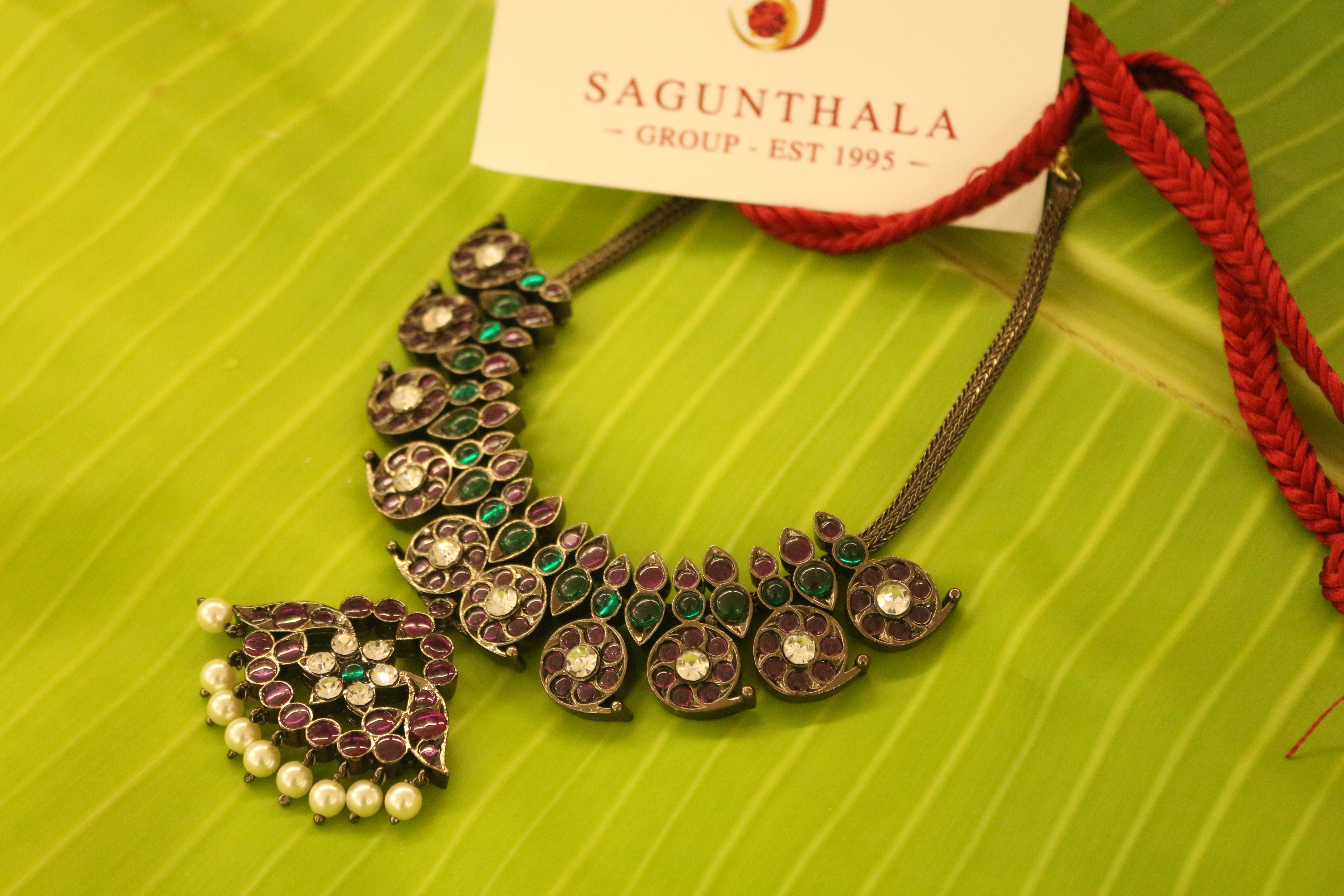 Black Antique Mango Short Choker