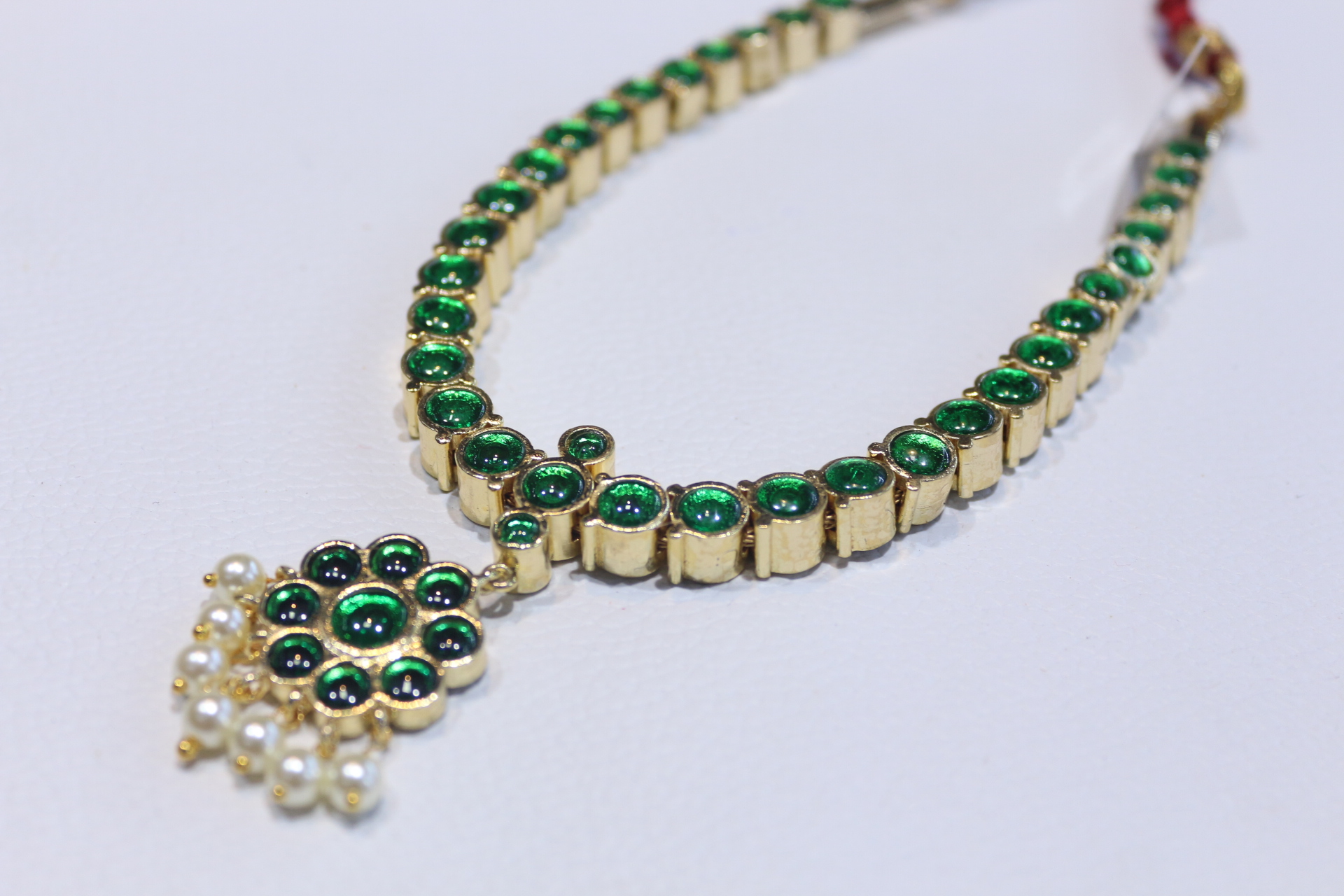One stone attigai (reversible) kempu and green stone