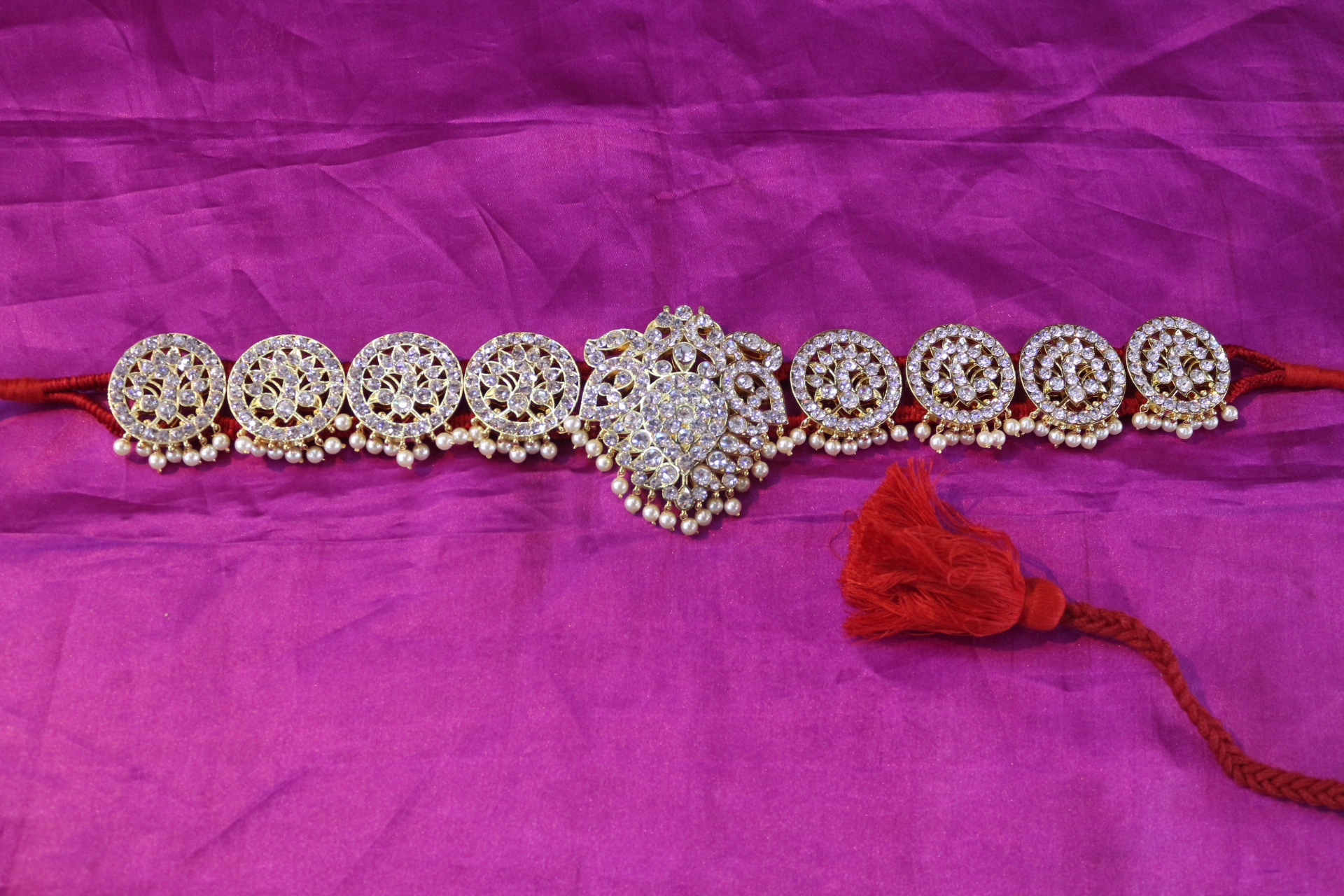 FULL WHITE PEACOCK PENDANT HIPBELT
