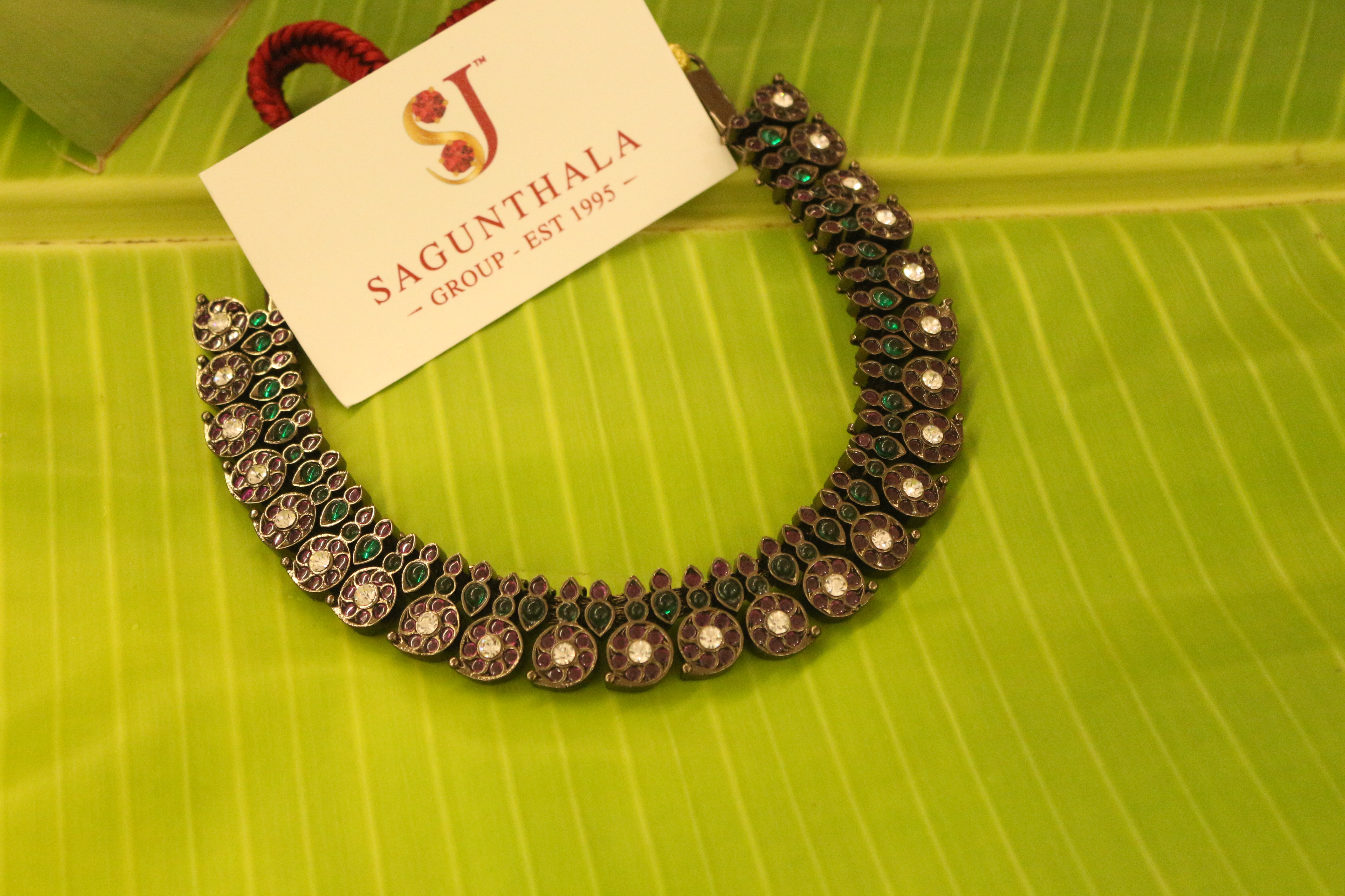 Black Antique Full Mango Choker