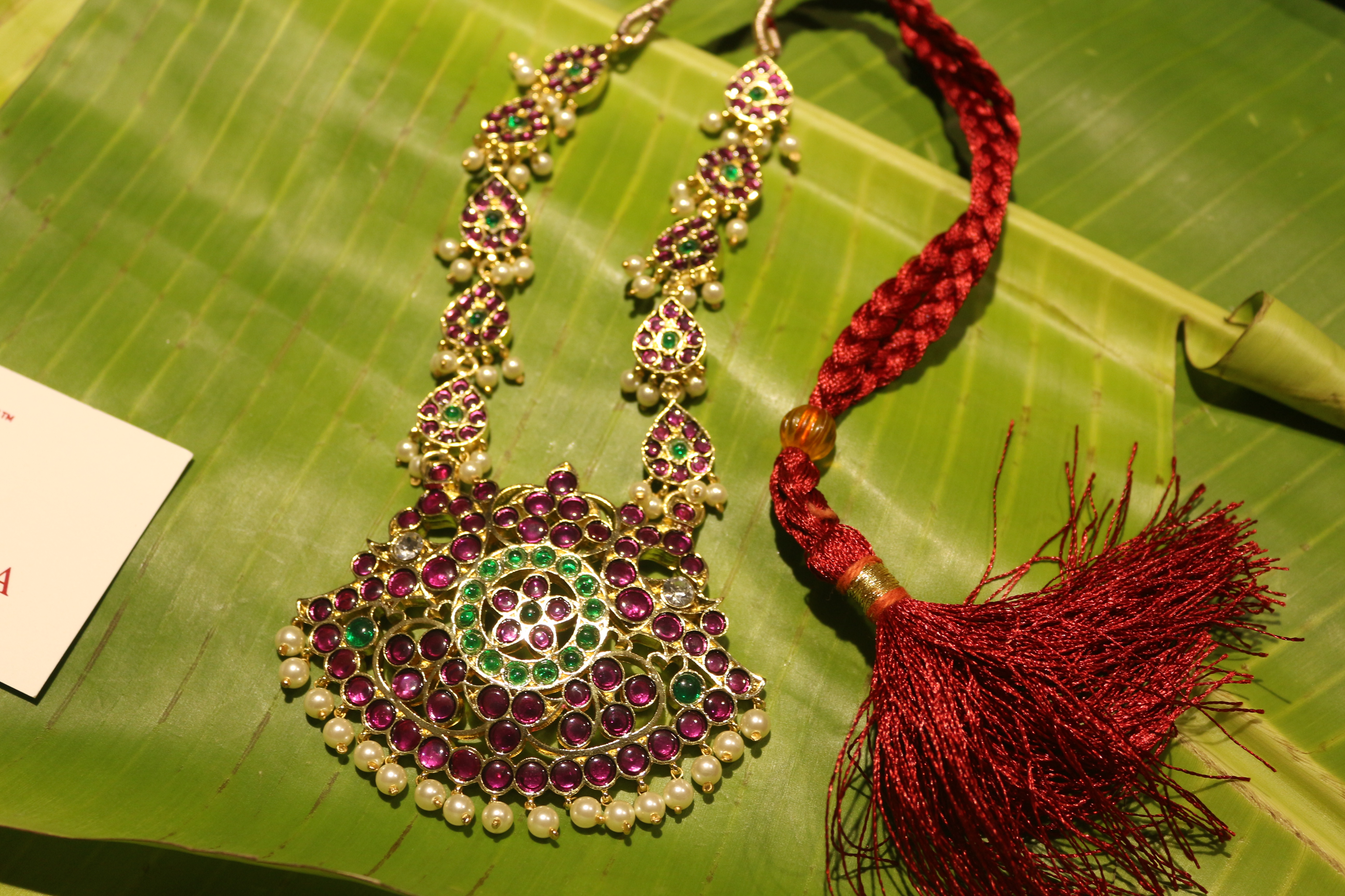 Pathakam Leaf Kempu & Green Stone Necklace