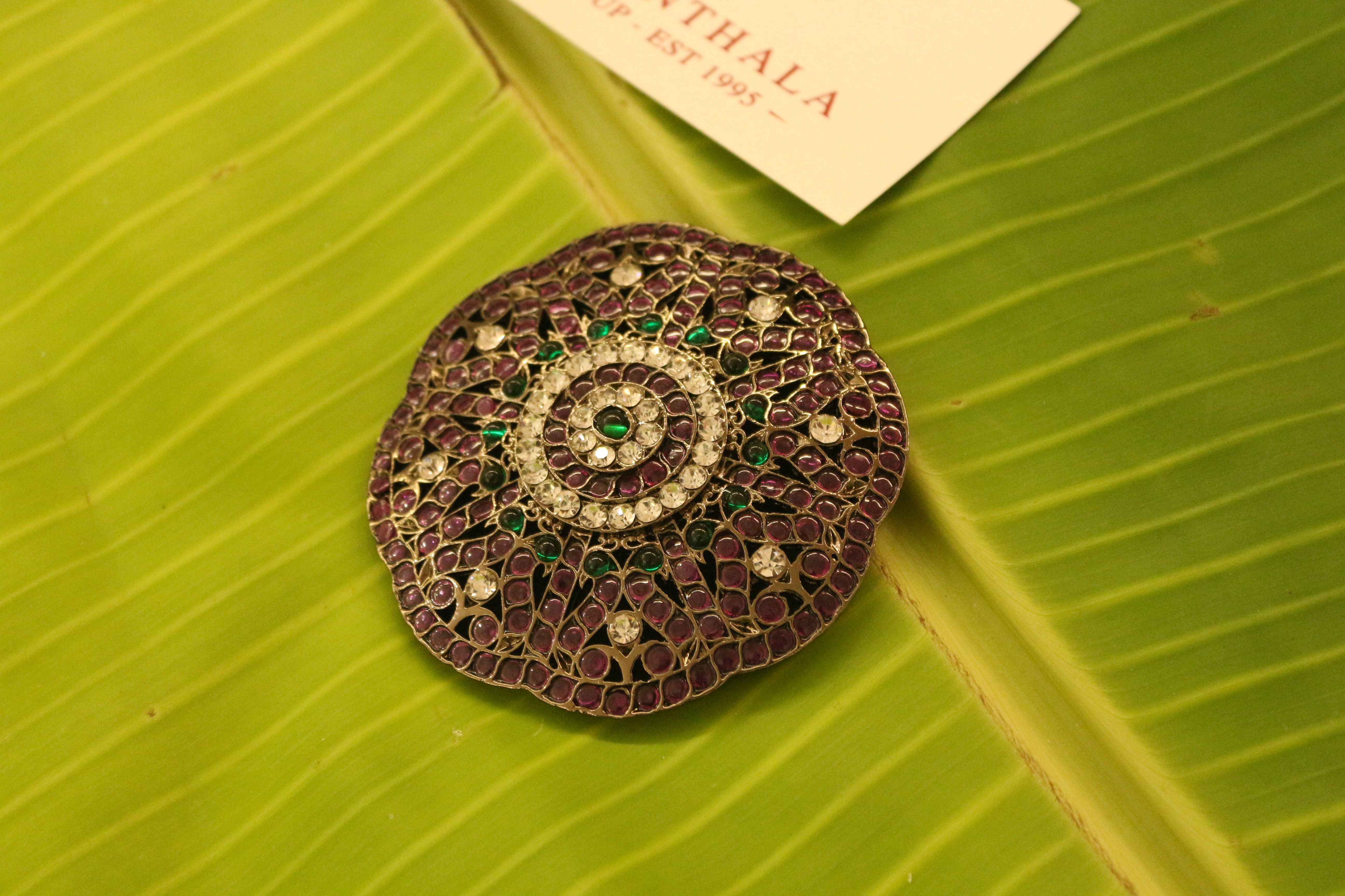Black Antique Double Peacock Rakodi