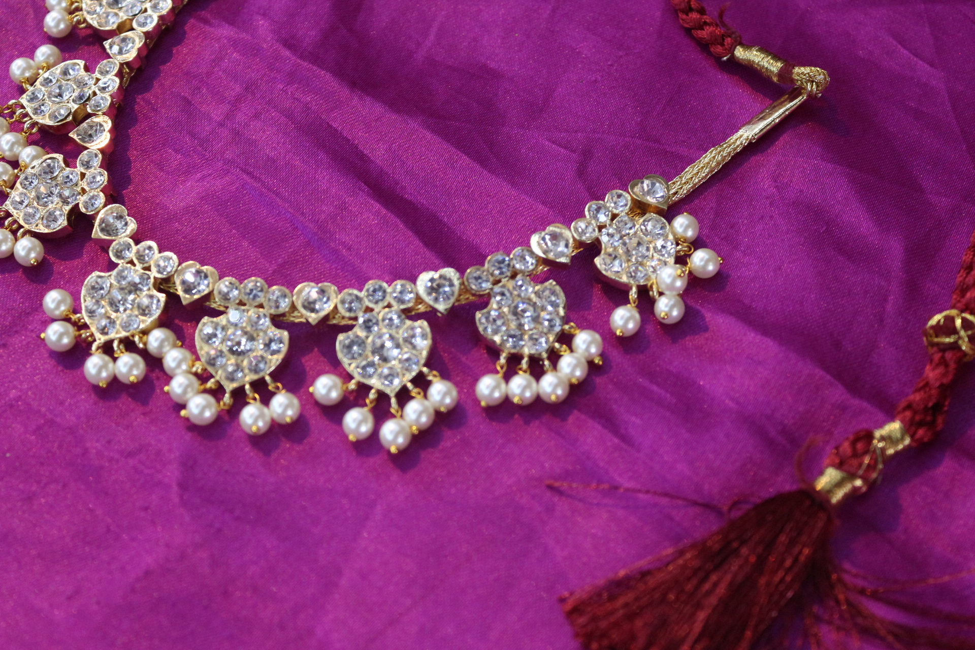 GOPURAM FULL WHITE NECKLACE