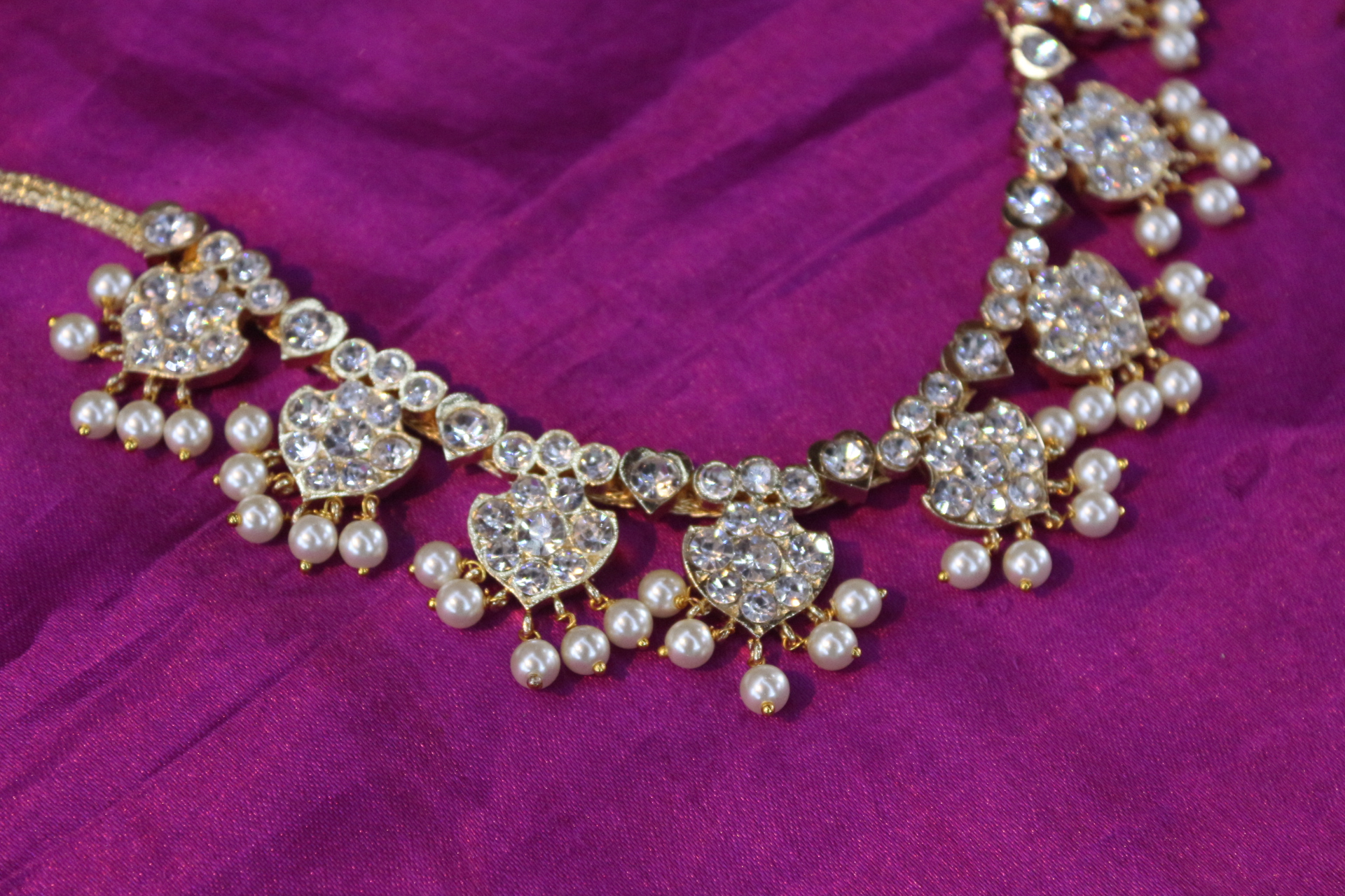 GOPURAM FULL WHITE NECKLACE