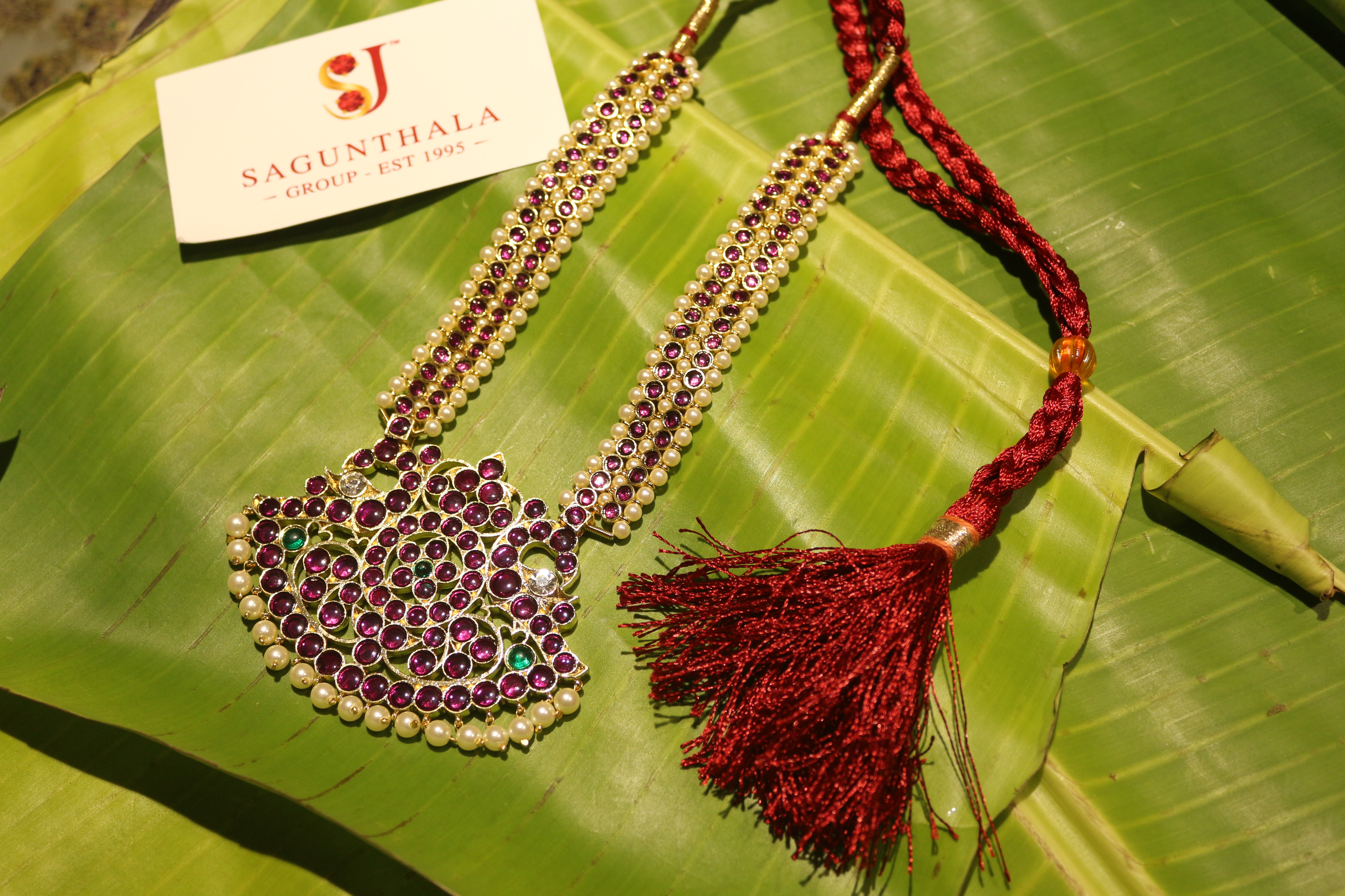 Pathakam Soundarya Kempu & Green Necklace