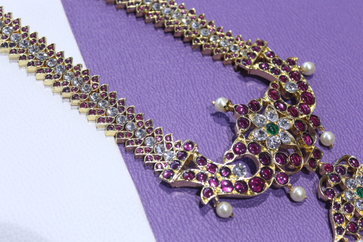 Magari Pendant With Leaf haram